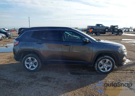 2024 Jeep Compass Latitude 4X4 from USA, damaged, VIN 3C4NJDBN3RT607755